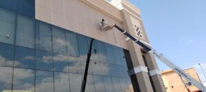 نظافة لوحات محل الرياض، تنظيف لوحات دعائية ، شركة تنظيف لوحات ، تنظيف كلادينج ، شركة تنظيف زجاج ، نظافة لوحات دعائية ، تنظيف لوحات ، نظافة لوحات اعلانية ، تنظيف زجاج،